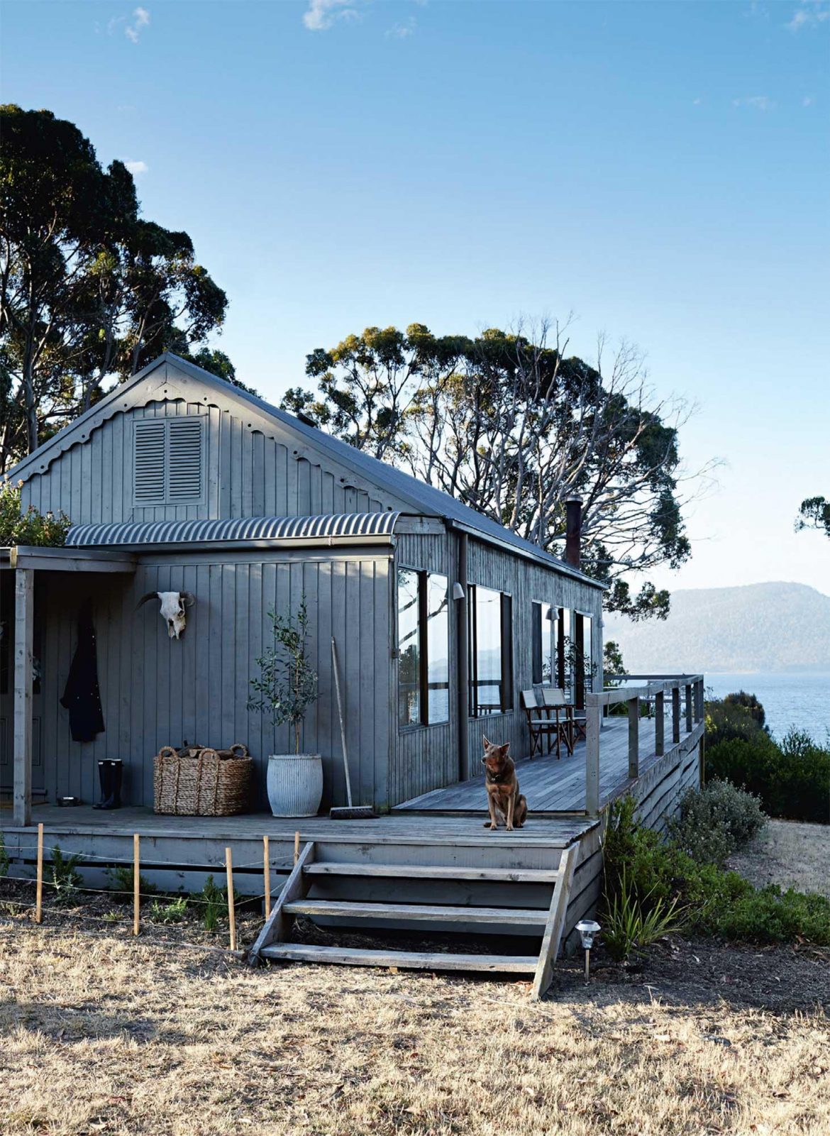 Une déco bord de mer cosy et authentique avec cette belle maison perdue